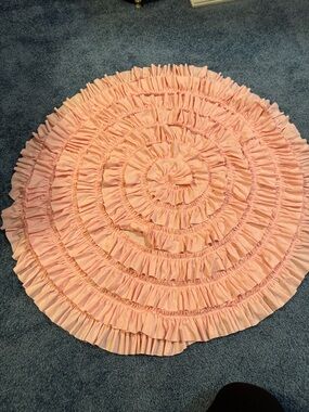 Round Ruffled Blanket Lemon Loves Layette